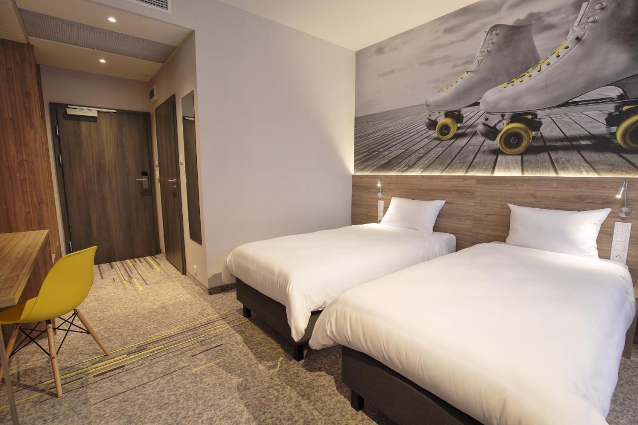 Active Hotel วรอตซวาฟ ภายนอก รูปภาพ