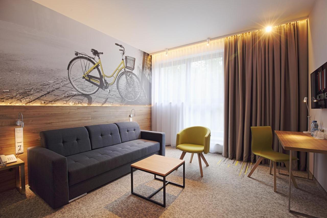Active Hotel วรอตซวาฟ ภายนอก รูปภาพ